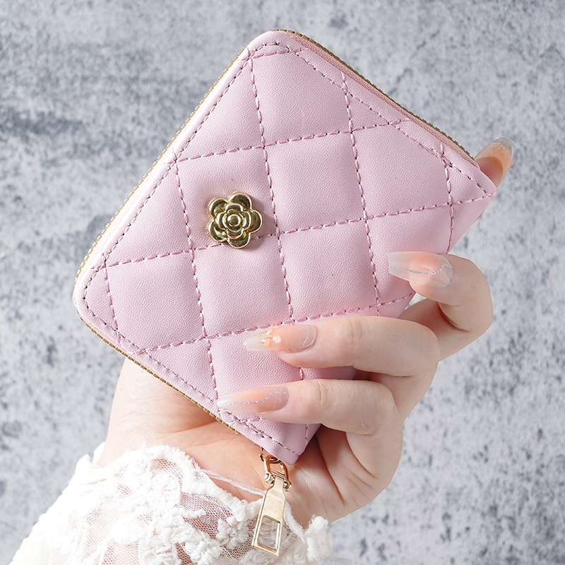 Yeni Avrupa ve Amerika Birleşi - Luxury Bags Europe incelemesi ve fiyatı