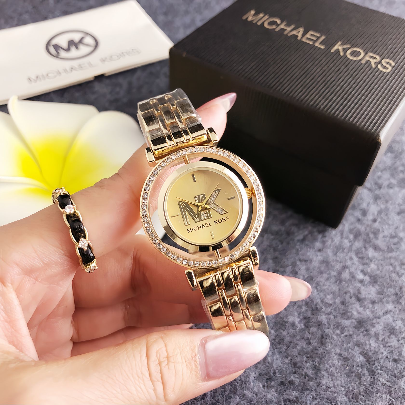 2026 Yepyeni Michael Kors Kadı - Luxury Bags Michael Kors incelemesi ve fiyatı