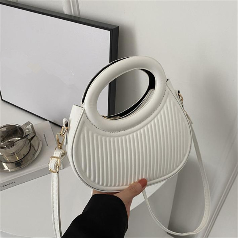 Şık Siyah Hilal Çanta, Çapraz  - Luxury Bags Without Logo incelemesi ve fiyatı