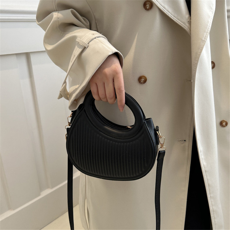 Şık Siyah Hilal Çanta, Çapraz  - Luxury Bags Without Logo incelemesi ve fiyatı