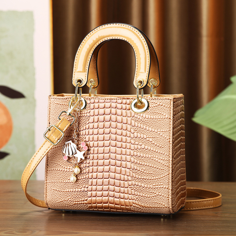 Timsah Desen Doku Küçük Kare Ç - Luxury Bags Classy incelemesi ve fiyatı