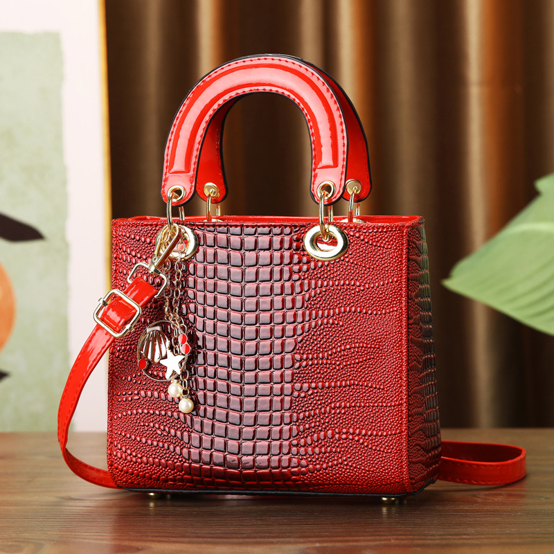Timsah Desen Doku Küçük Kare Ç - Luxury Bags Classy incelemesi ve fiyatı
