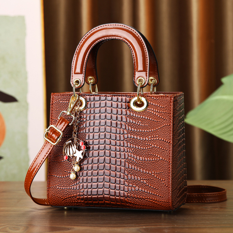 Timsah Desen Doku Küçük Kare Ç - Luxury Bags Classy incelemesi ve fiyatı