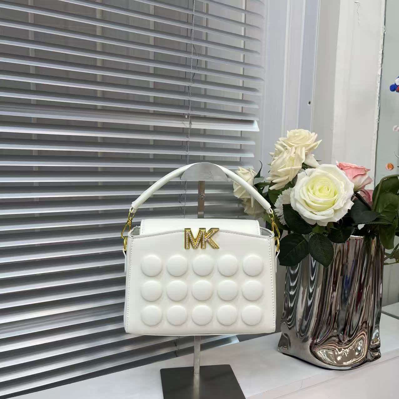 Michael Kors kadın lüks hafif  - Luxury Bags Michael Kors incelemesi ve fiyatı