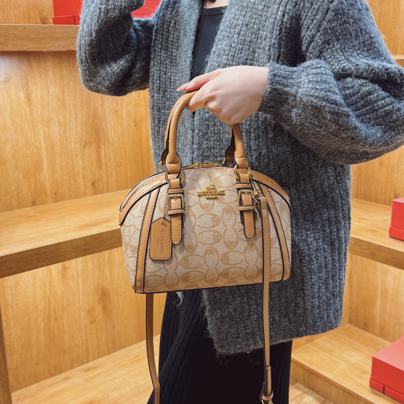 Lüks Logolu Metal Plakalı El Ç - Luxury Bags No Logo incelemesi ve fiyatı