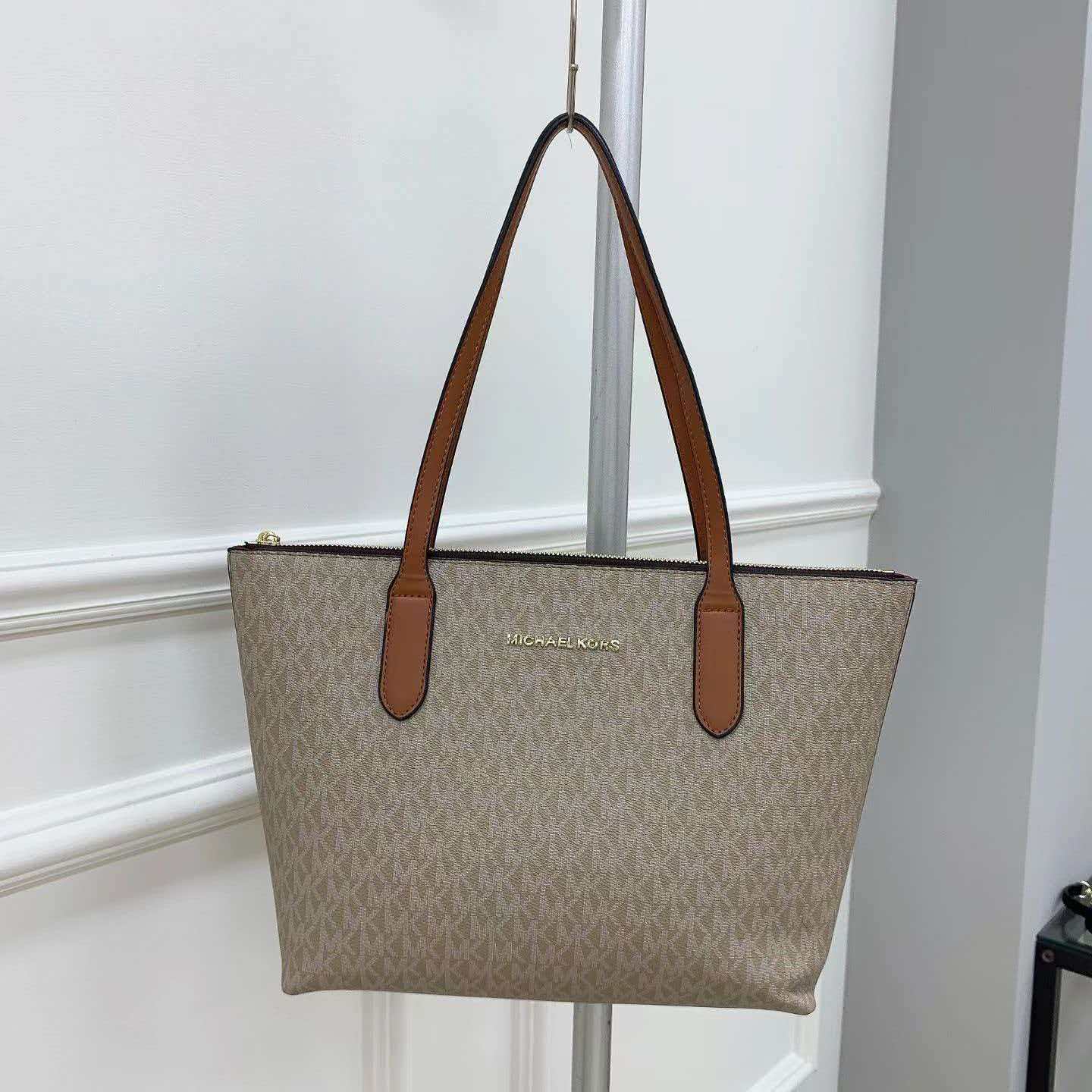 Michael Kors Vincent Baskılı K - Luxury Bags Michael Kors incelemesi ve fiyatı
