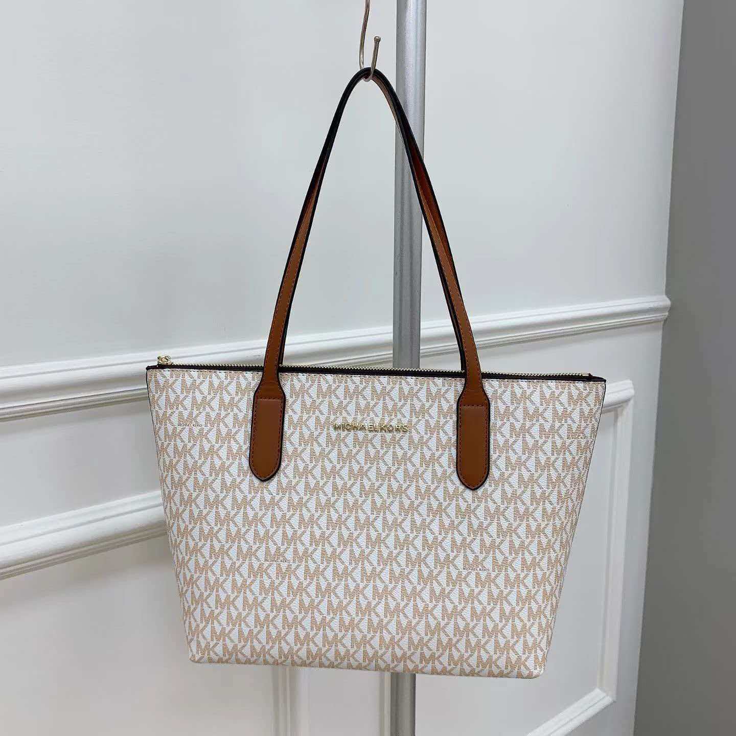 Michael Kors Vincent Baskılı K - Luxury Bags Michael Kors incelemesi ve fiyatı